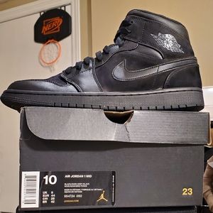 Nike Air Jordan 1 Triple Black 554724-050 Size 10